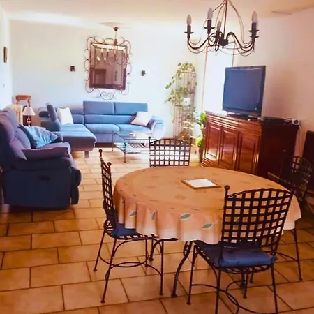 Holiday home Maison En Pierre Au Milieu Du Bocage Coulouvray-Boisbenatre