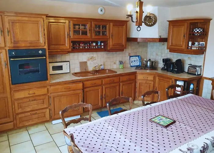 Maison En Pierre Au Milieu Du Bocage *